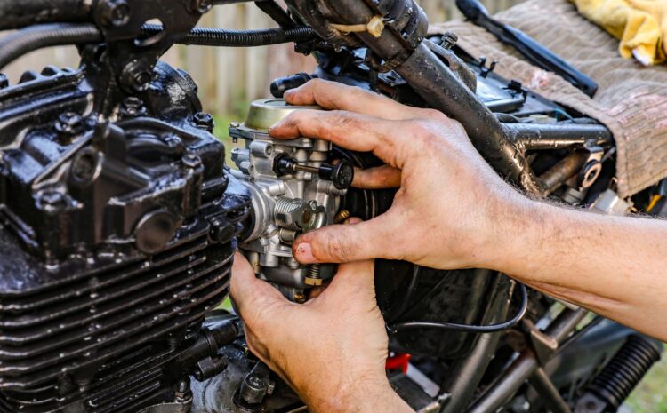  Carburador de moto: limpieza y ajuste para 2T y 4T