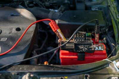  Coche híbrido: ¿Qué es, cómo funciona y duración de batería?
