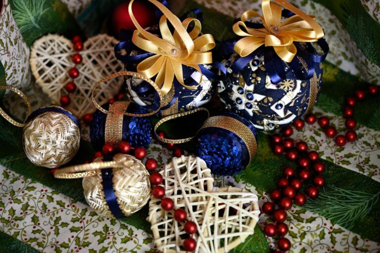 Cómo adornar mesa de Navidad: 5 ideas cautivadoras y festivas
