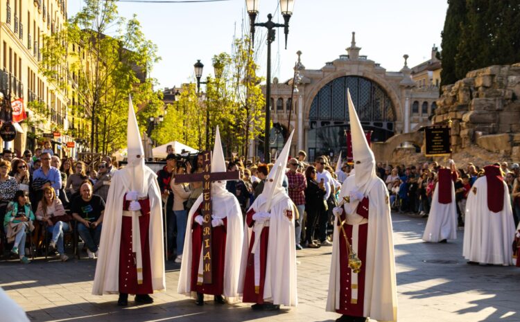  Destinos para ir en Semana Santa: Mejores sitios en España