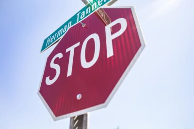  ¿Es obligatorio señalizar un radar fijo? Descubre la verdad