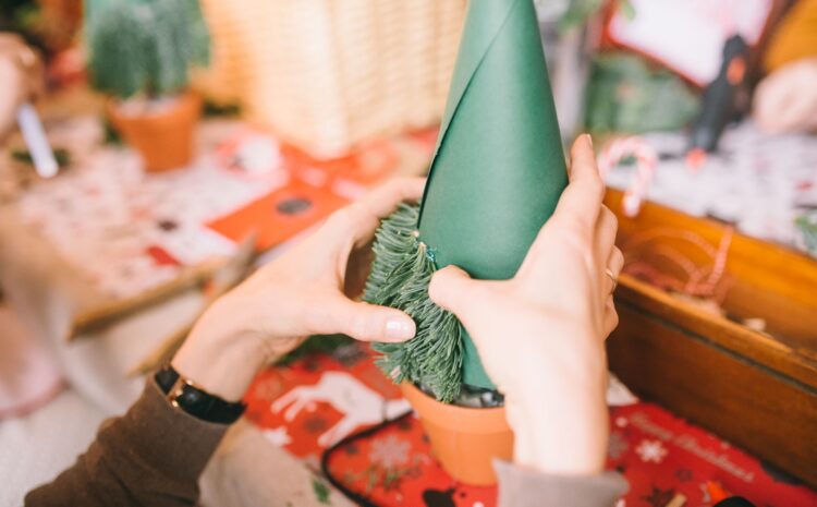  Facil manualidades con piñas de Navidad: manualidad navideña infantil