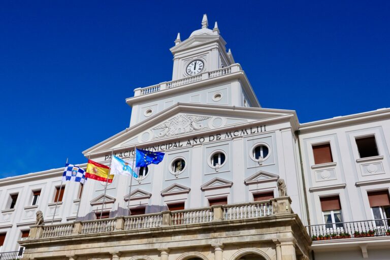 Grúa municipal: Tarifas y procedimientos en España 2026