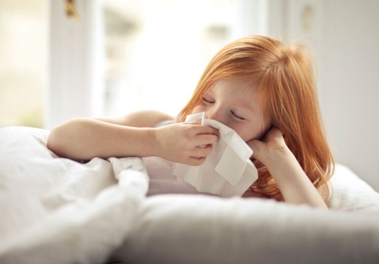 Laringitis por alergia: síntomas y cuidados en niños pequeños
