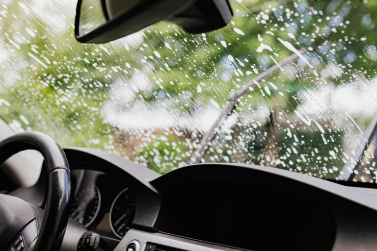 Limpia cristales coche: Consejos para que queden impecables