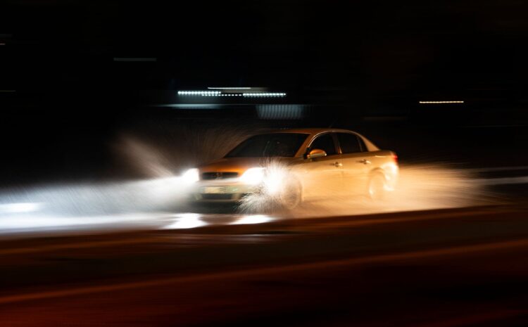  Luces de corto alcance: guía sobre luces de cruce y carretera