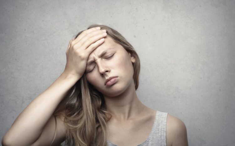  Migraña adolescentes: causas, síntomas y prevención efectiva
