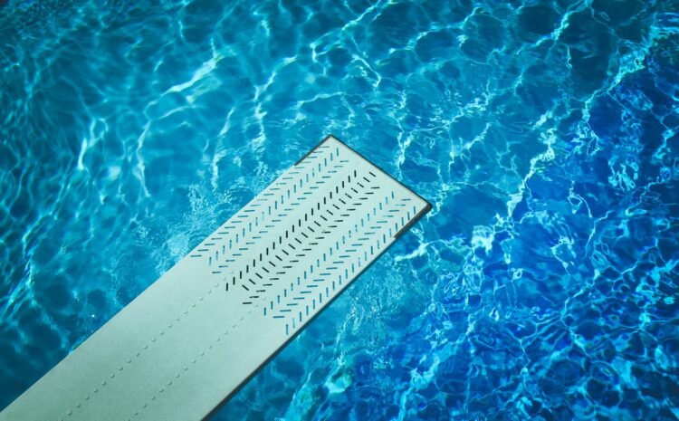  Piscinas con trampolines: Diversión y seguridad garantizadas