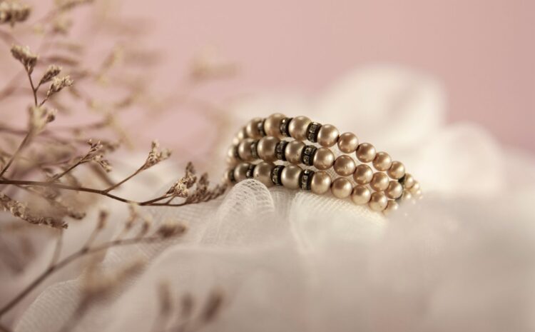  Pulseras con perlas: Crea accesorios modernos y únicos