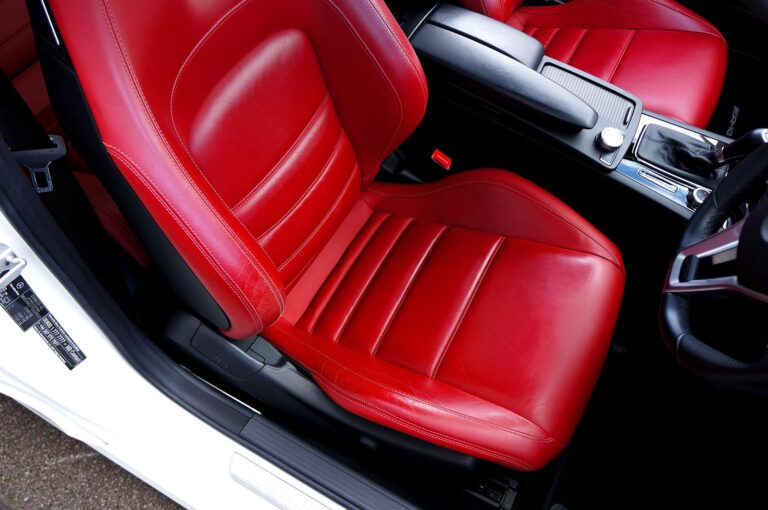 Reparación tapicería coche: Consejos para mantenerla impecable