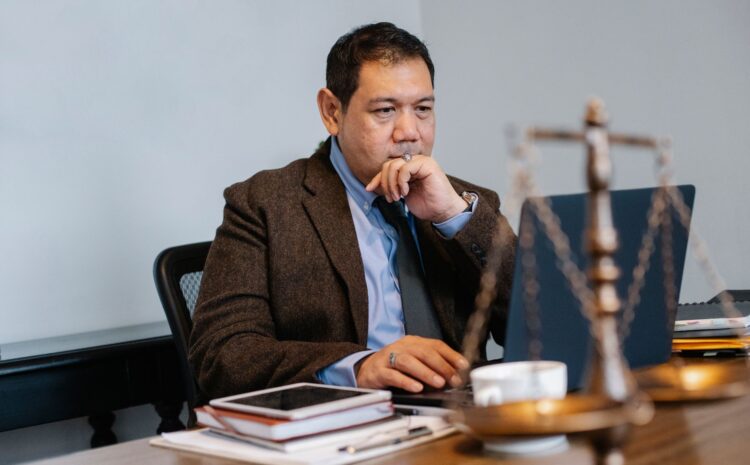  Si me roban en el trabajo, ¿quién responde legalmente?